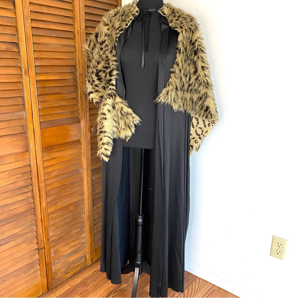Kids Faux Fur Trim Black Halloween Costume Cape